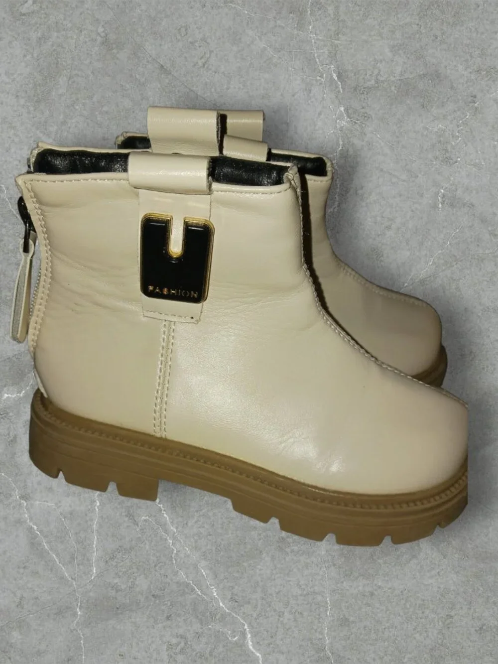Girls Cream Chunky Lug Sole Ankle Boots Size 11 Kids Back Zip Fashion Boots